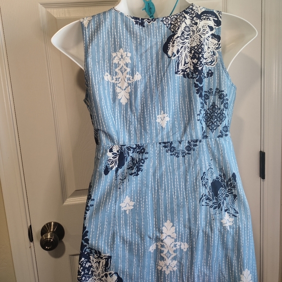 G.H. Bass & Co. Blue and White Floral Dress - Picture 7 of 9